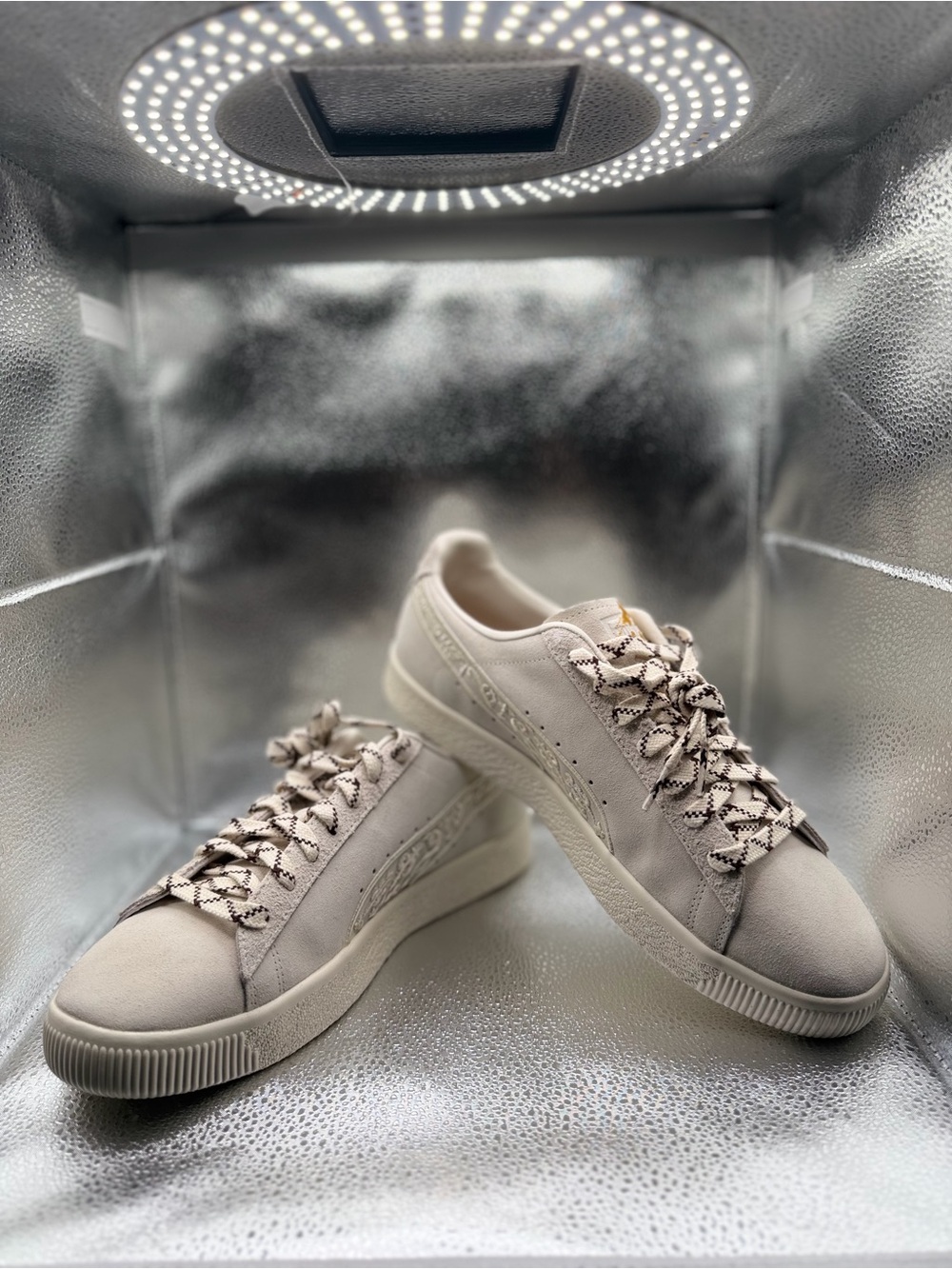 Puma Men’s Suede Sneakers in Light Beige with Patterned Laces
